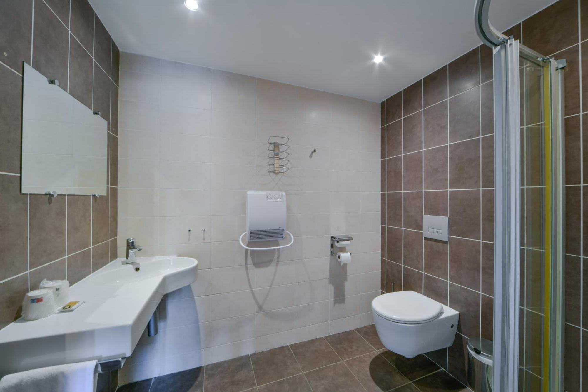 Bhoma Bourges - Hotel & Restaurant ภายนอก รูปภาพ