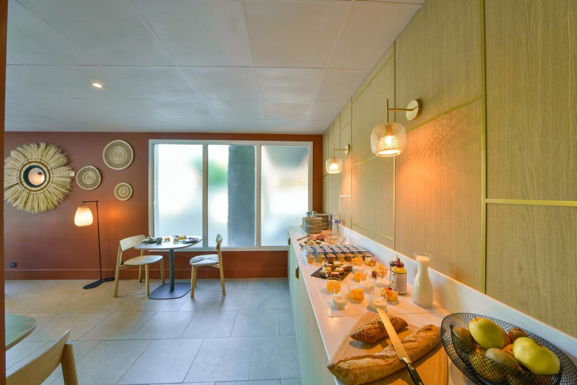 Bhoma Bourges - Hotel & Restaurant ภายนอก รูปภาพ