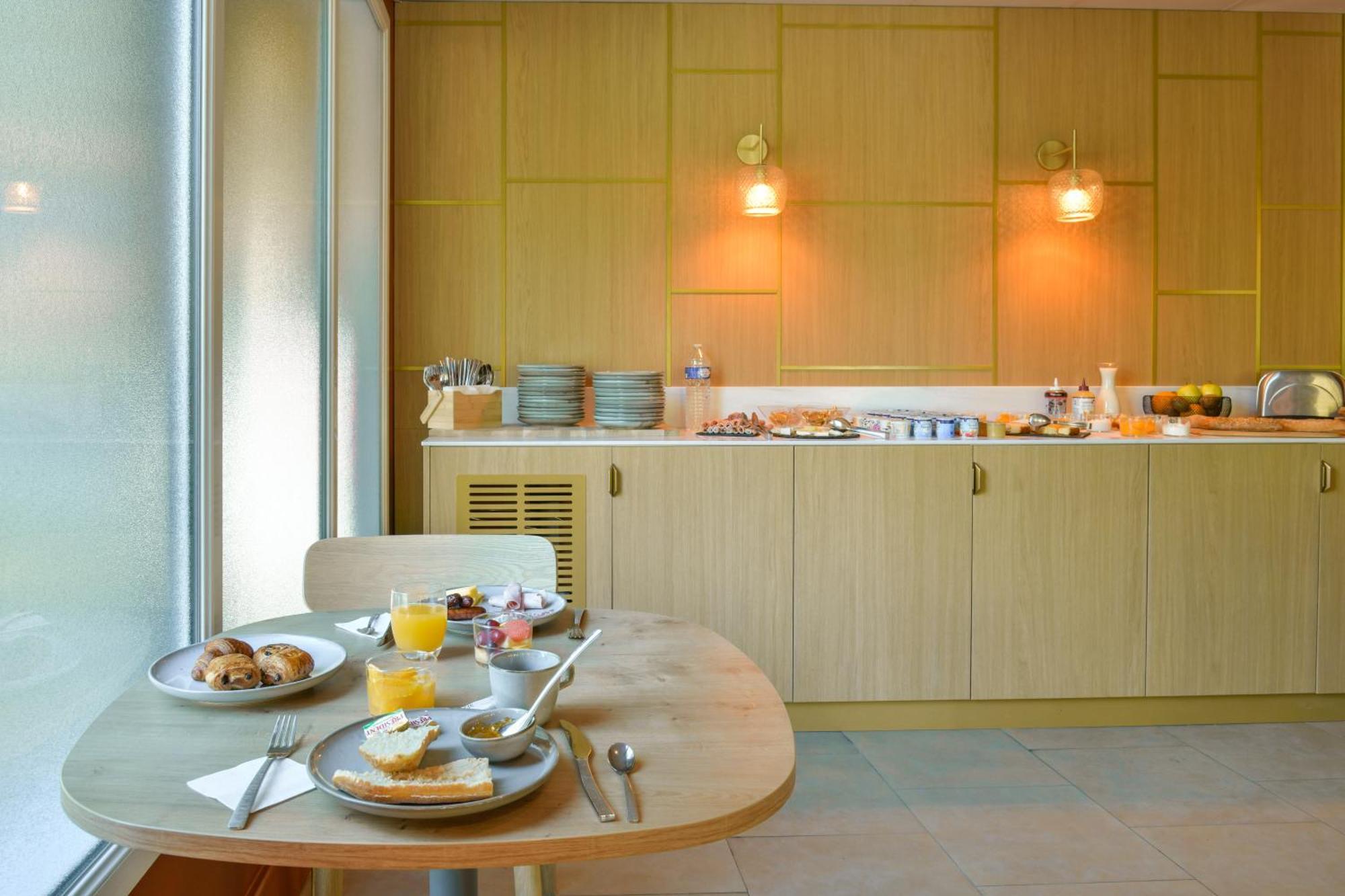 Bhoma Bourges - Hotel & Restaurant ภายนอก รูปภาพ