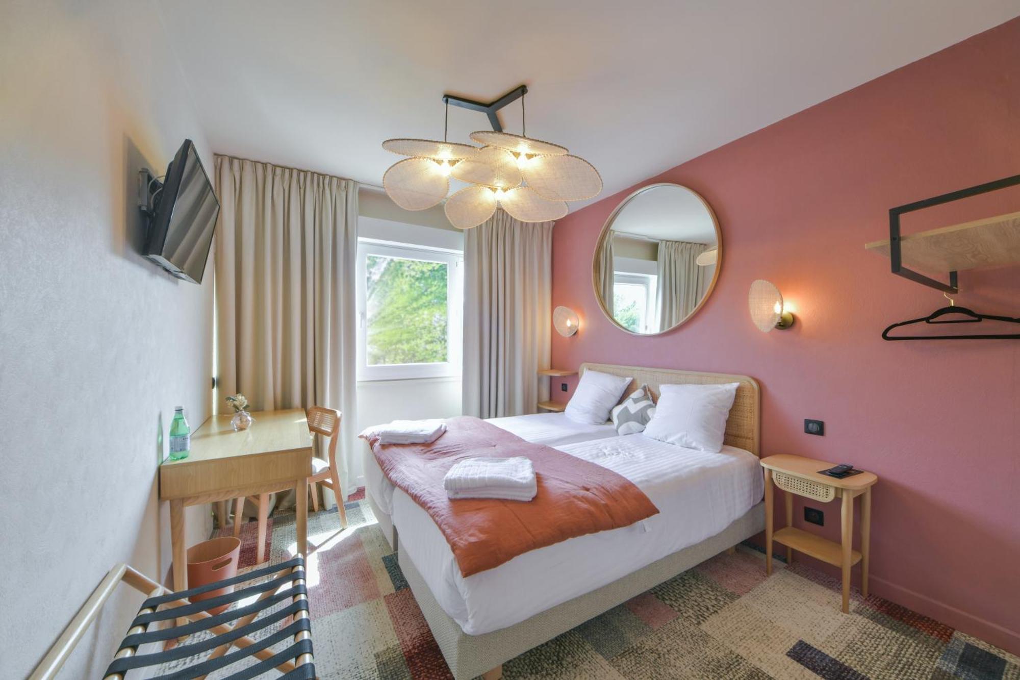 Bhoma Bourges - Hotel & Restaurant ภายนอก รูปภาพ